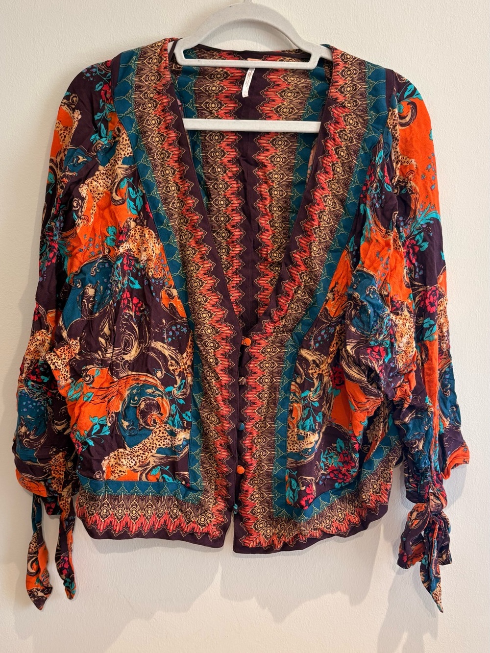 Free People Patterned V-Neck Blouse - catch me if you can boho top - Picture 2 of 7